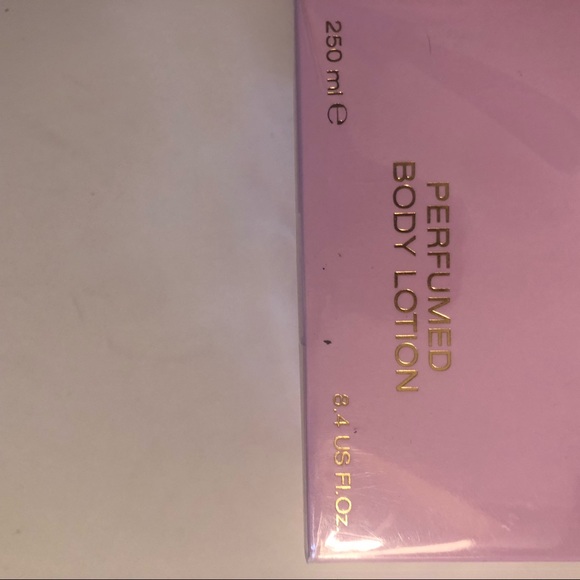 Missoni Perfumed Body Lotion 8.4 fl. Oz. - Picture 4 of 6